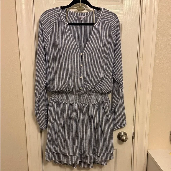 Rails Linen/Rayon Blend Long Sleeve Dress - Picture 2 of 10
